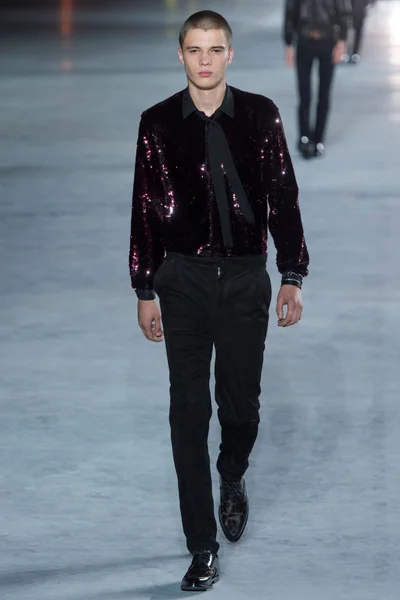 Look 29